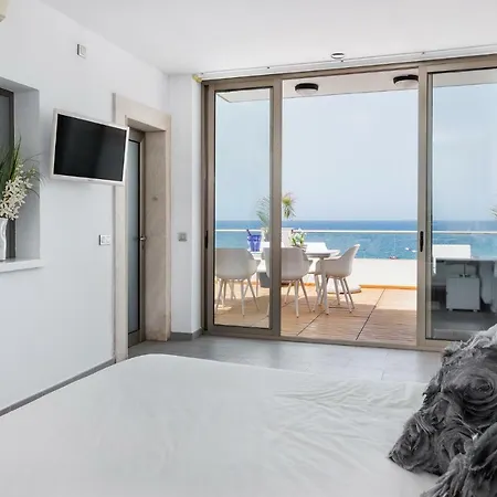 Penthouse Marina, La Caleta 阿德耶
