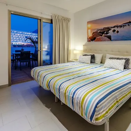 Penthouse Marina, La Caleta 阿德耶